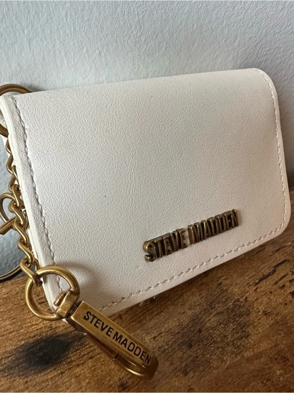 Steve Madden Ivory White Card Holder with Gold Hardware Keychain Bag Charm NWOT